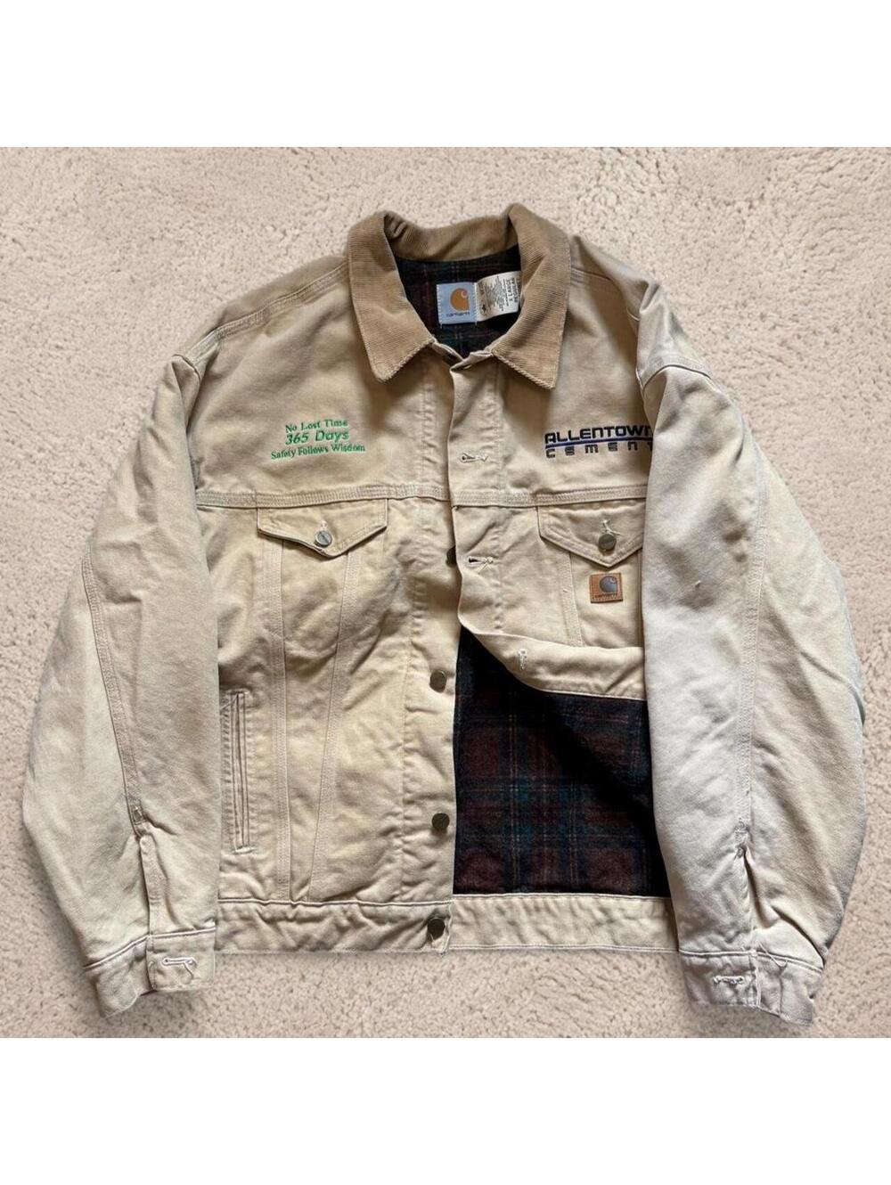 Crazy fire vintage blanket lined Carhartt Detroit jacket.